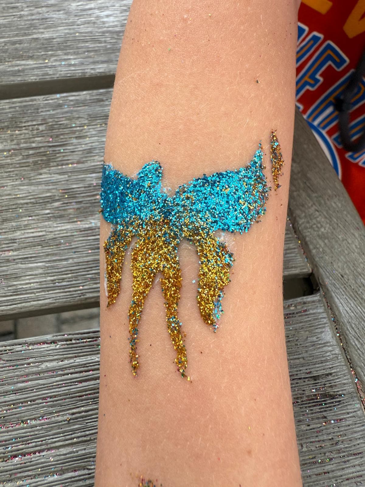 Fun glitter tattoo pattern