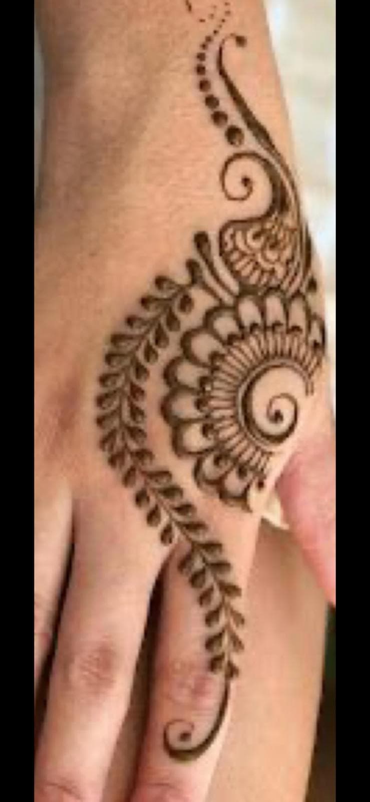 Beautiful henna tattoo design
